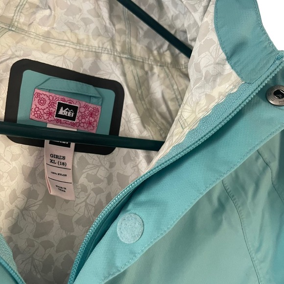 REI‎ Youth Girls Size XL 18 Blue Rain Outdoor Waterproof Jacket Coat - Picture 4 of 8